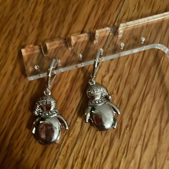 Napier holiday penguin drop earrings. Perfect for winter or holiday - Picture 6 of 17